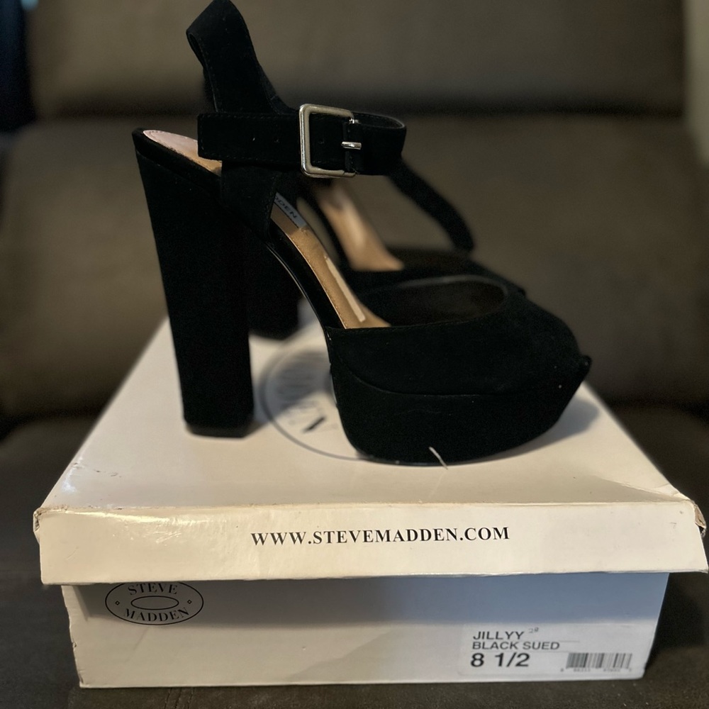 Steve Madden Jillyy Black Sued